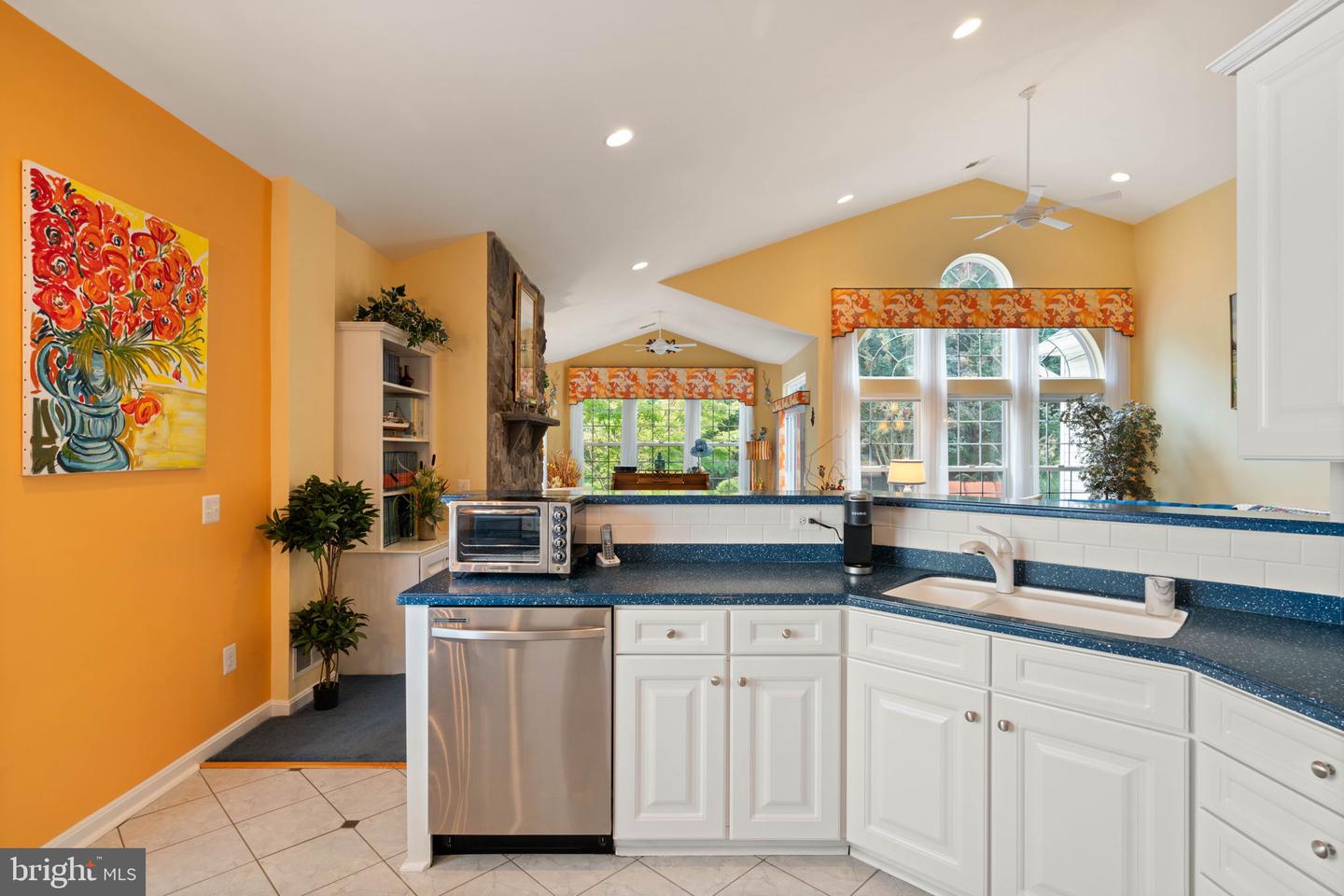 3940 Solstice LANE