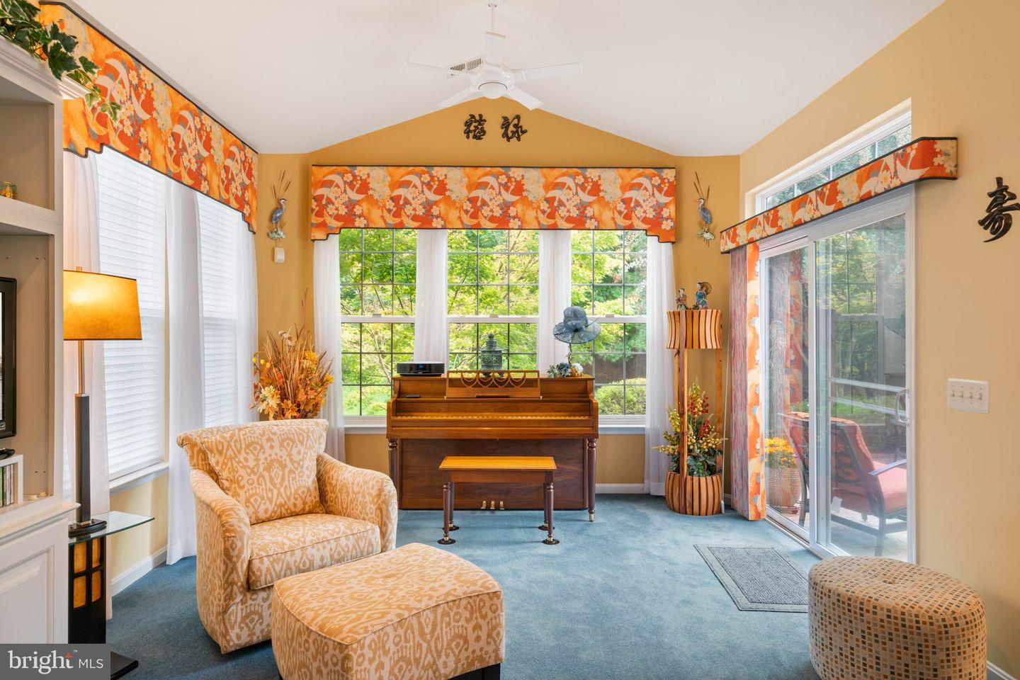 3940 Solstice LANE