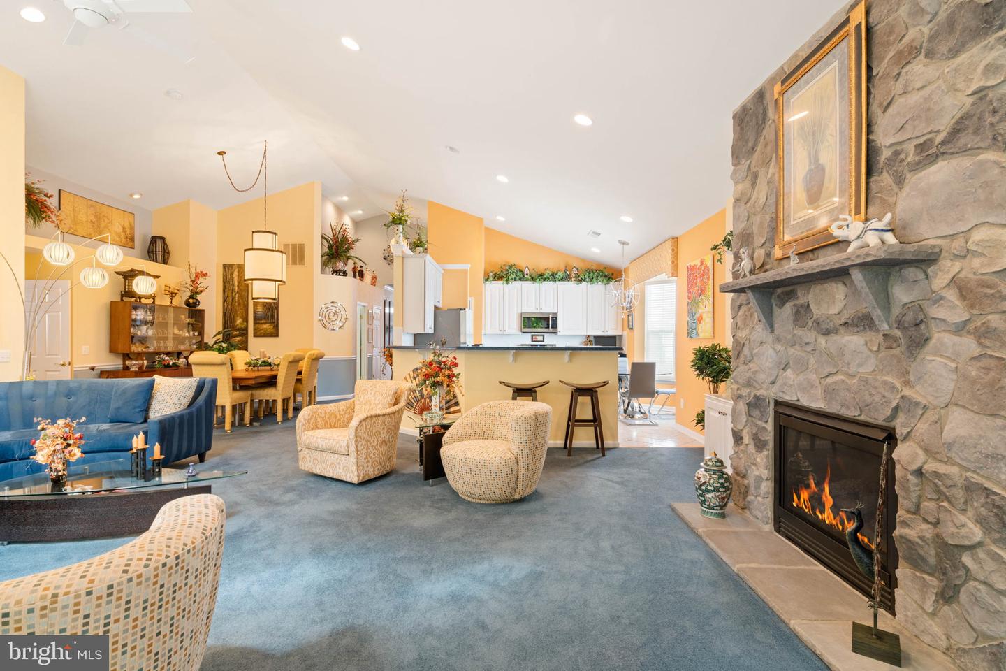 3940 Solstice LANE