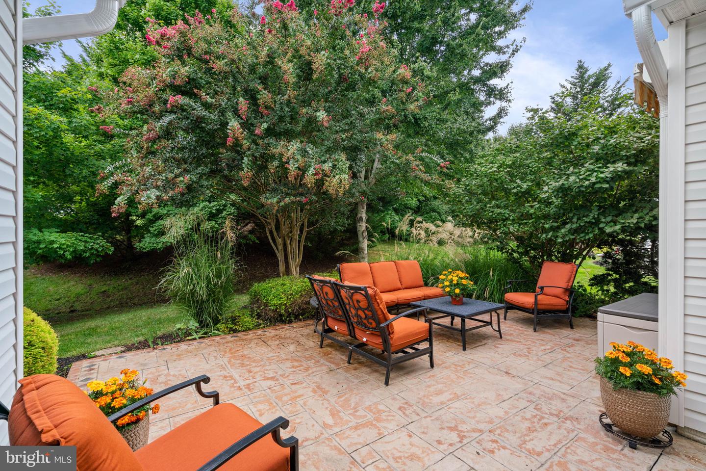 3940 Solstice LANE