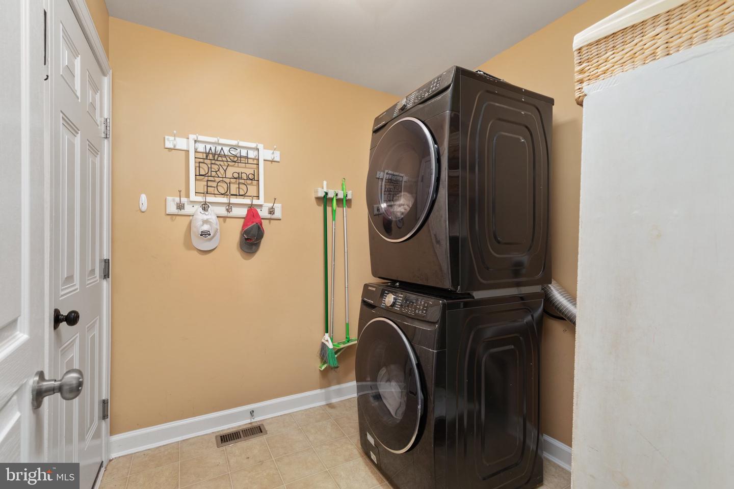 8802 Comfort COURT