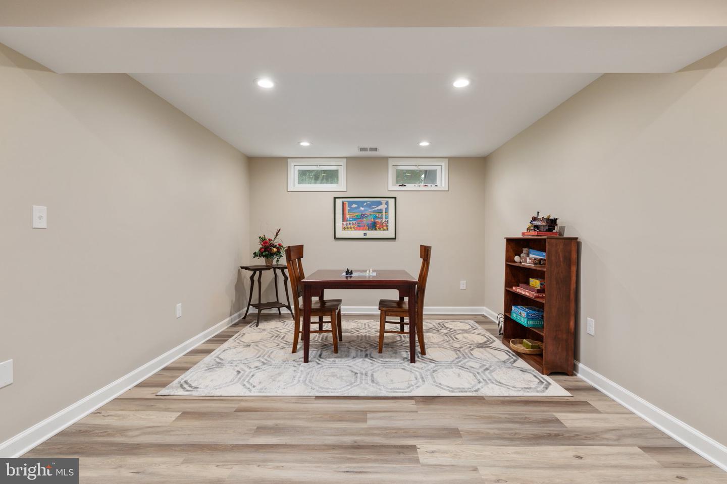 8802 Comfort COURT