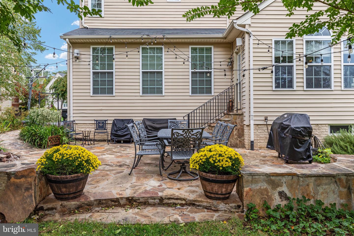 8802 Comfort COURT