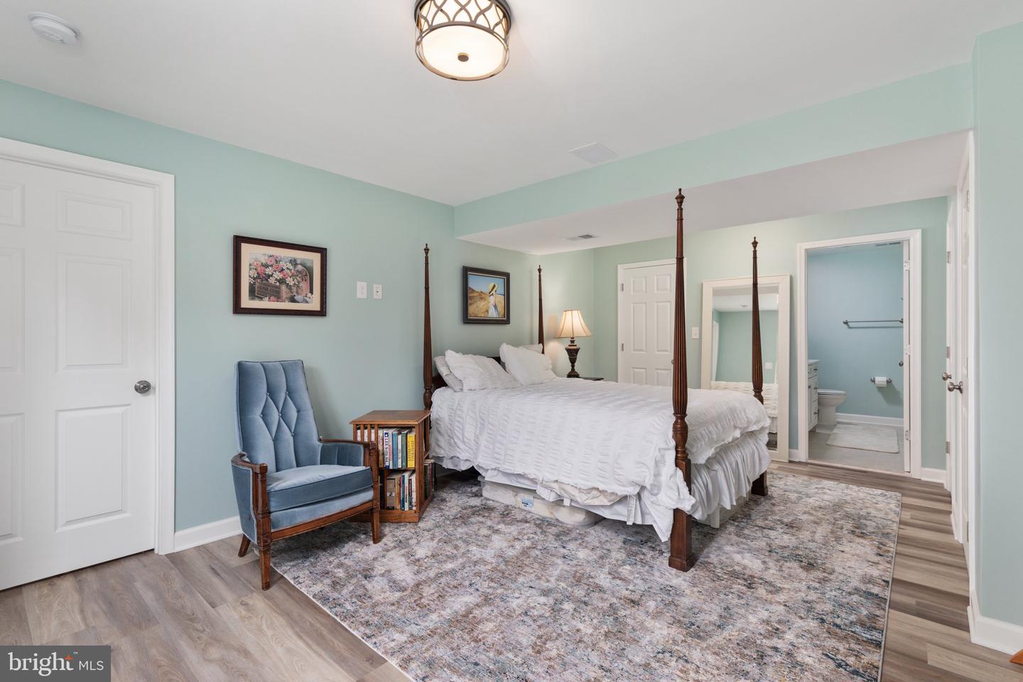 8802 Comfort COURT