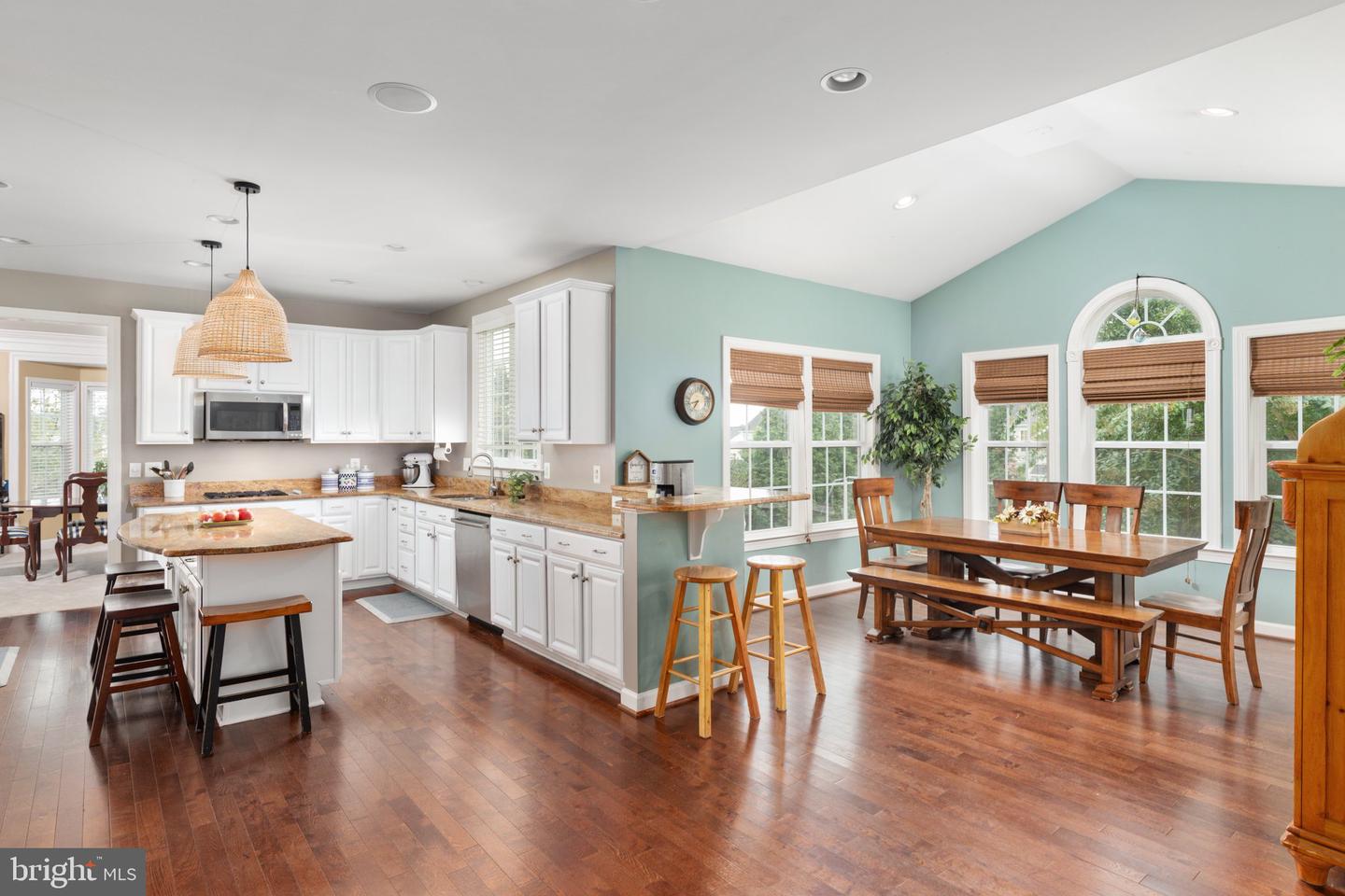 8802 Comfort COURT