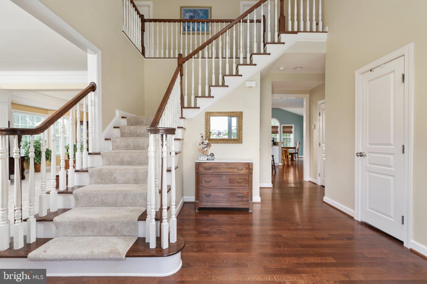 8802 Comfort COURT