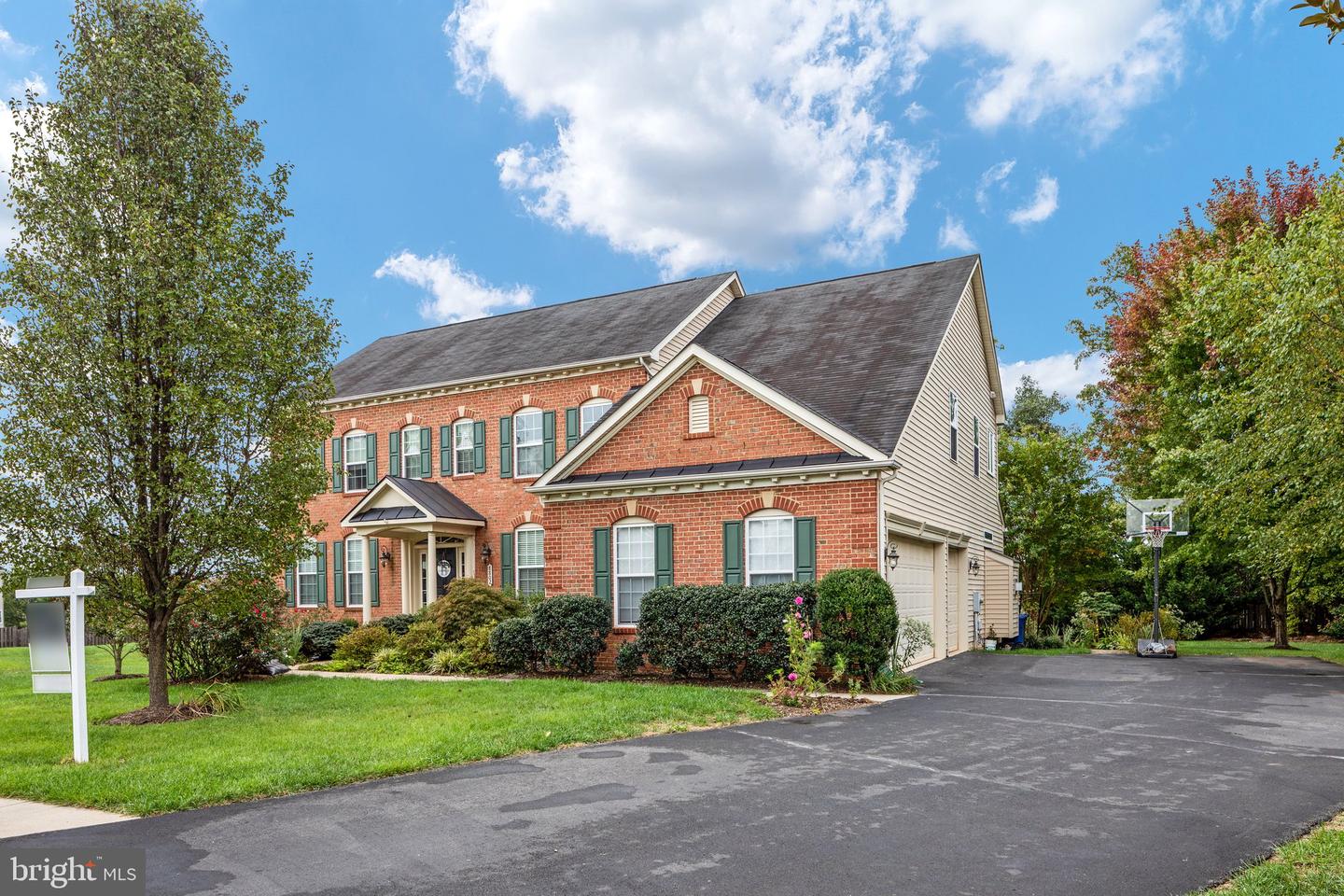 8802 Comfort COURT