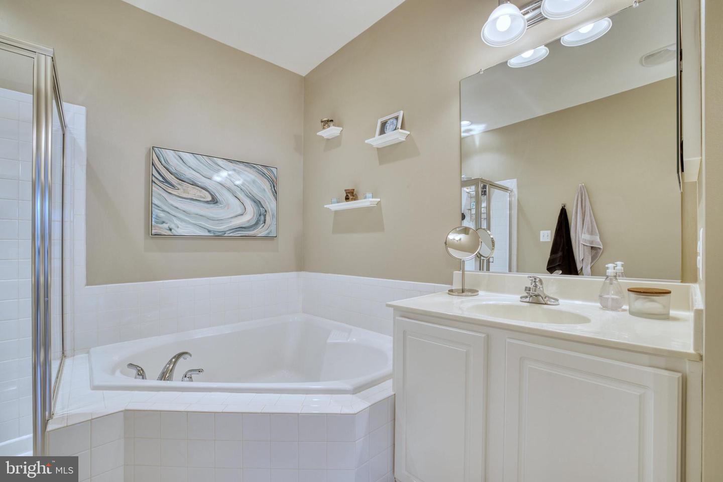 16763 Shingle Oak DRIVE