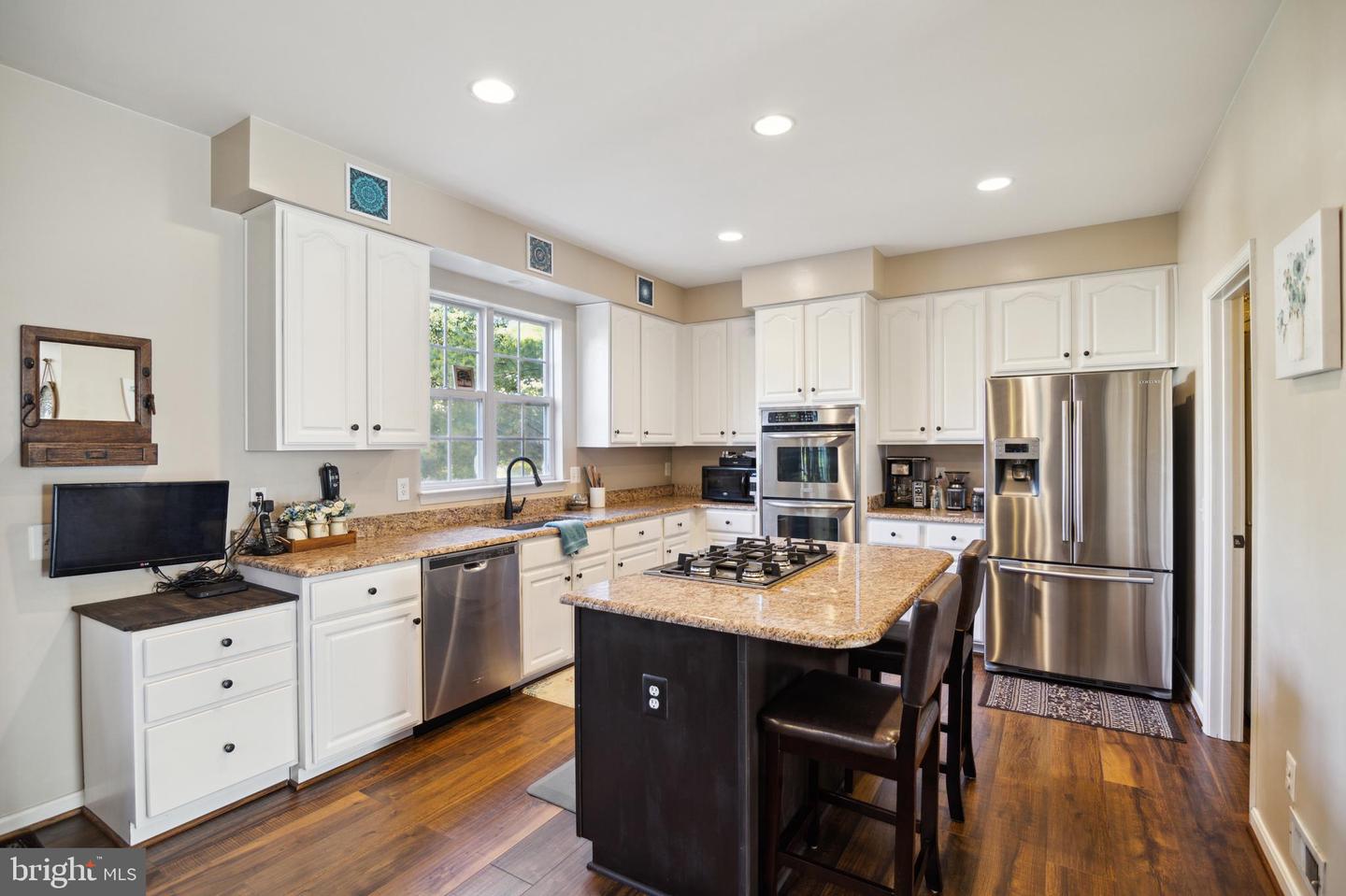 15593 Dryden WAY