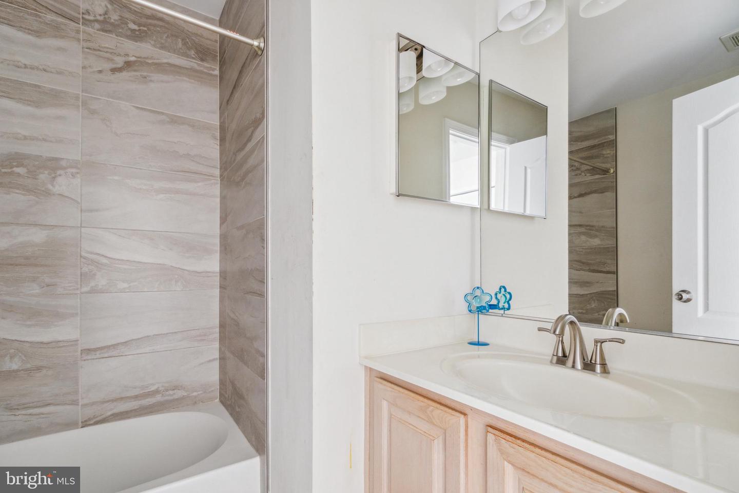3380 Mystic COURT