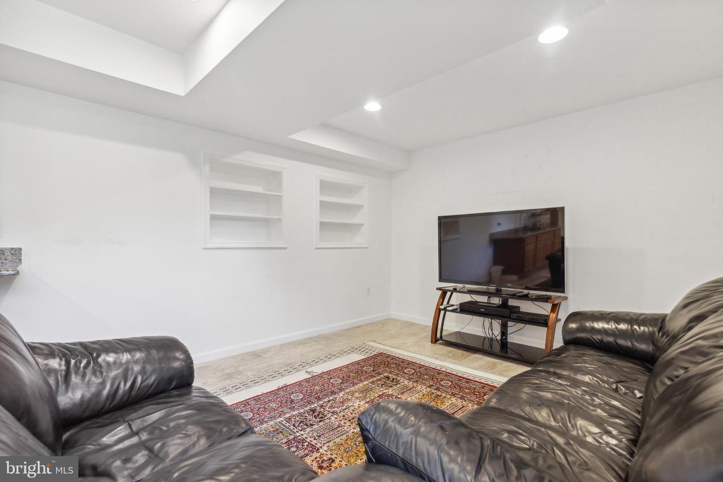 13177 Oak Farm DRIVE