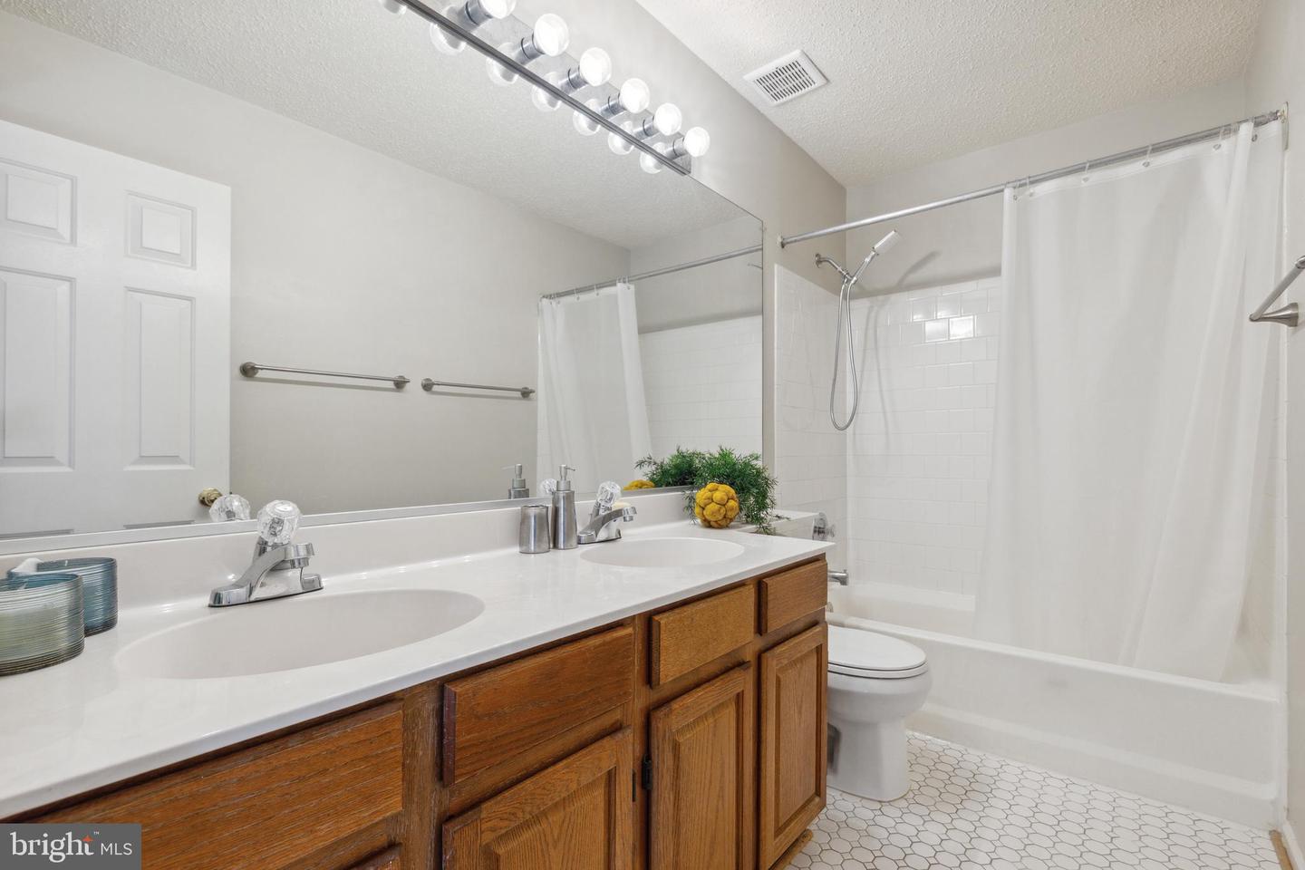 13177 Oak Farm DRIVE
