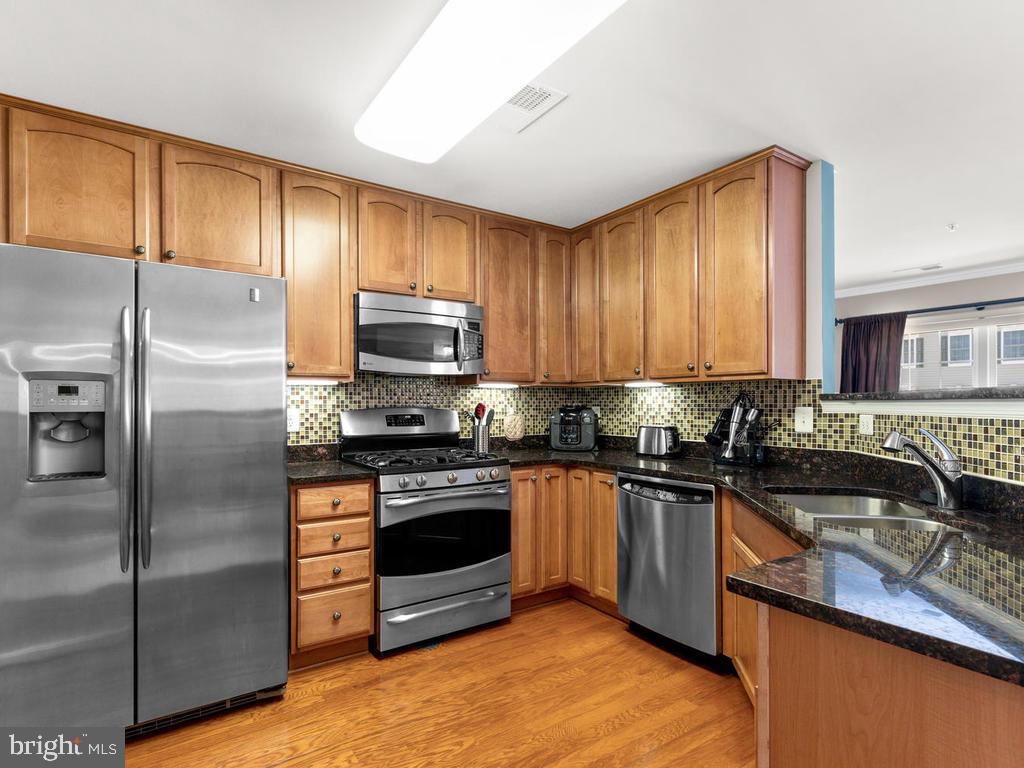 2825 Chinkapin Oak LANE Unit: 225