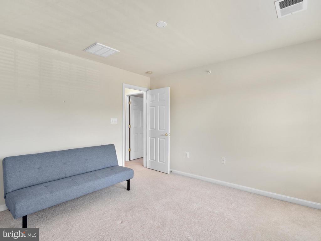 2825 Chinkapin Oak LANE Unit: 225