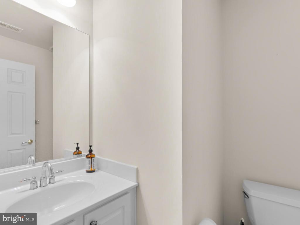 2825 Chinkapin Oak LANE Unit: 225