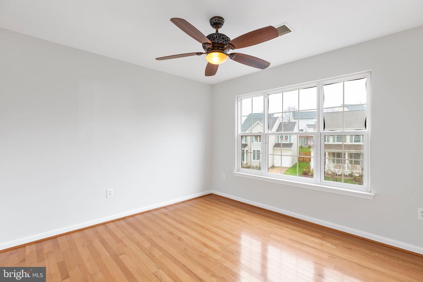 5560 Hobsons Choice LOOP