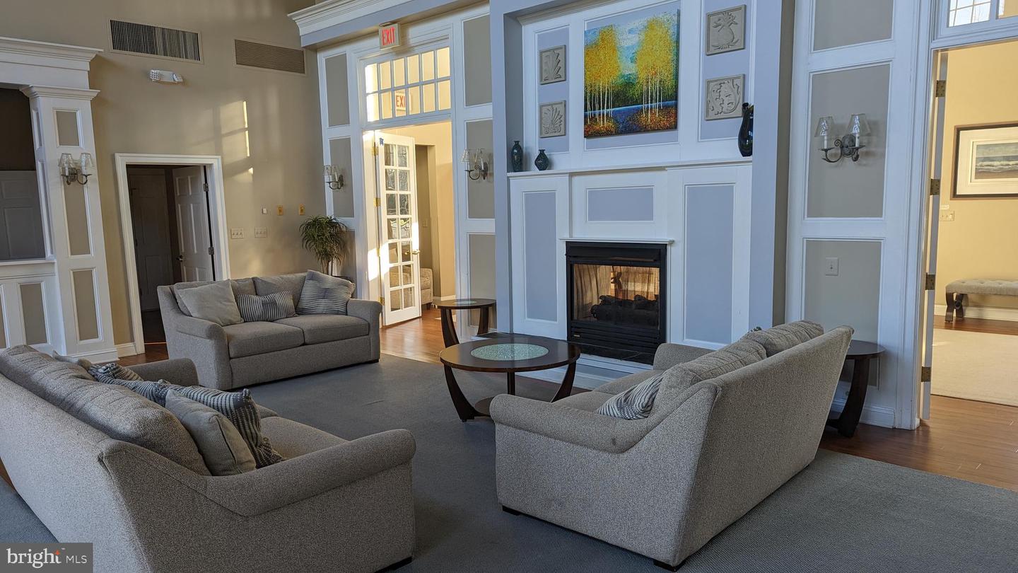 5560 Hobsons Choice LOOP