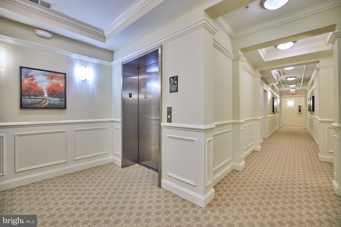 15211 Royal Crest DRIVE Unit: 103