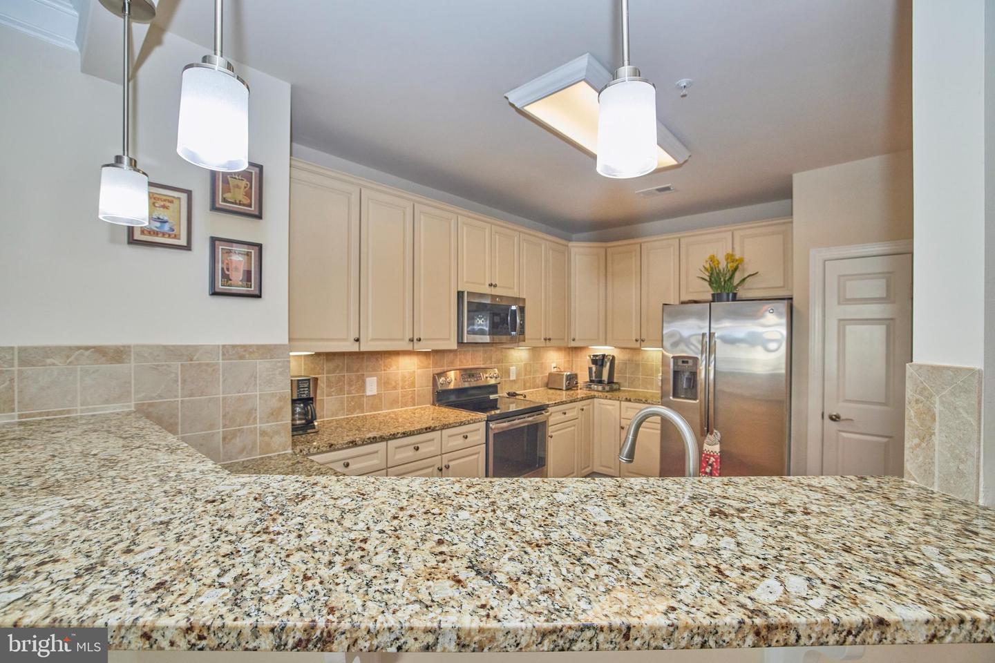 15211 Royal Crest DRIVE Unit: 103