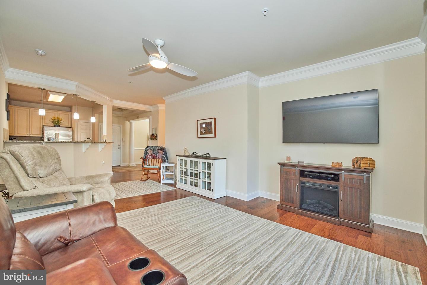 15211 Royal Crest DRIVE Unit: 103