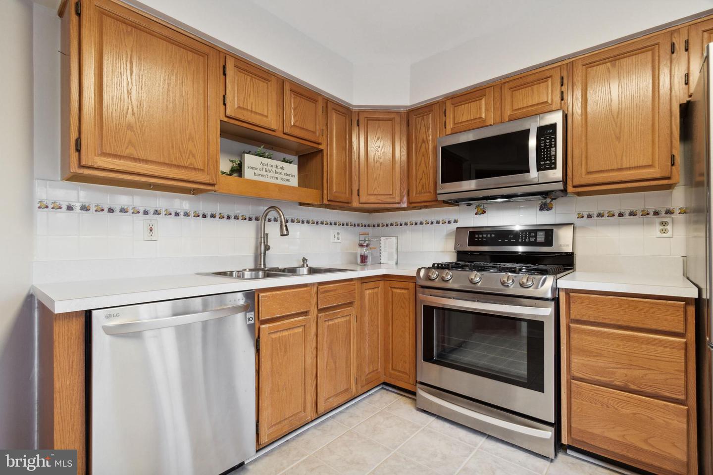 12179 Abbey Glen COURT