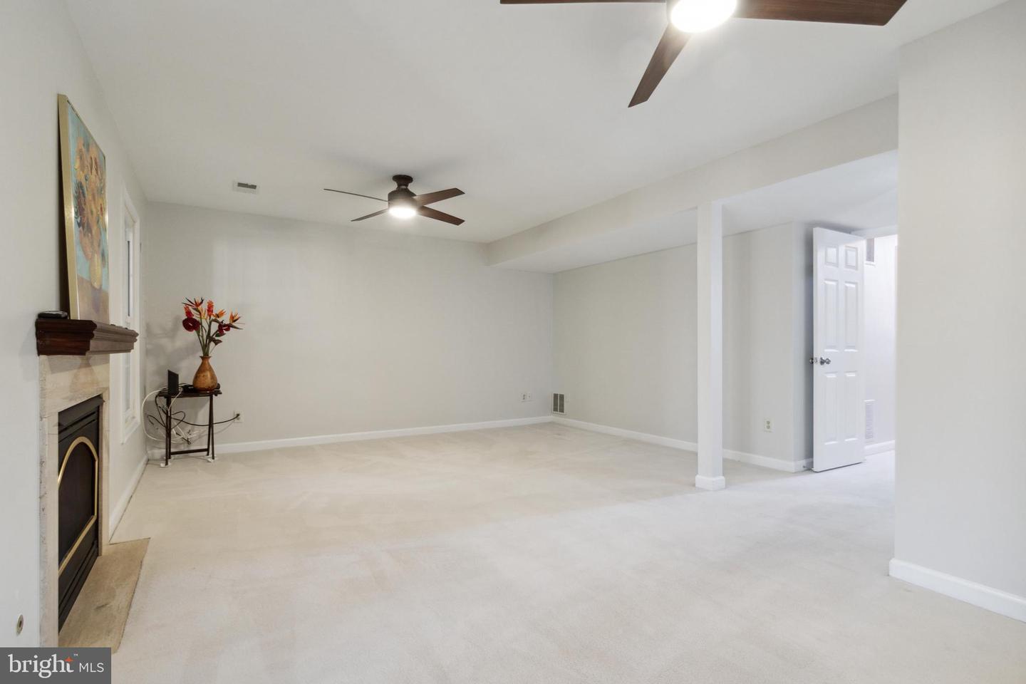 12179 Abbey Glen COURT