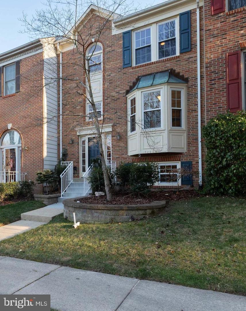 12179 Abbey Glen COURT