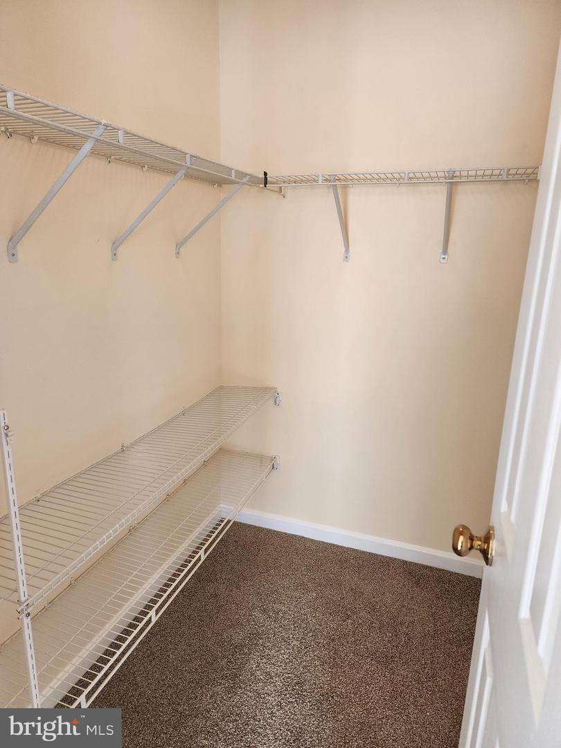 12102 Wallower WAY
