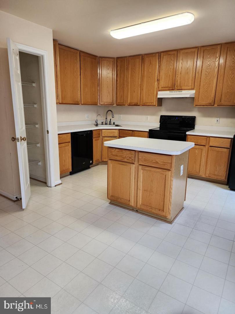 12102 Wallower WAY