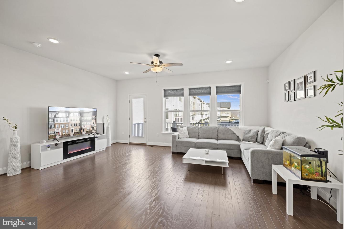 1950 Greenbriar Hall ROAD