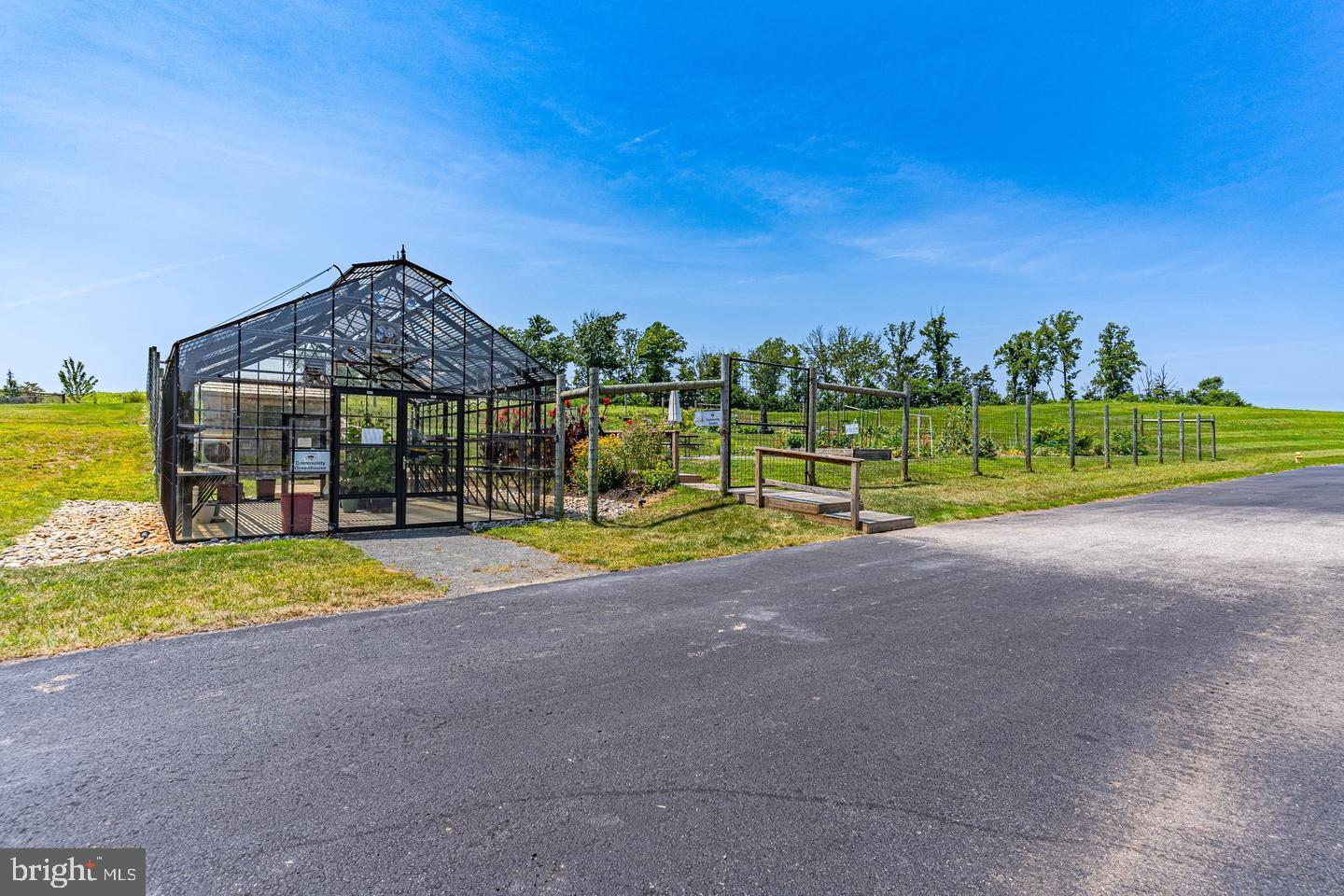 1950 Greenbriar Hall ROAD