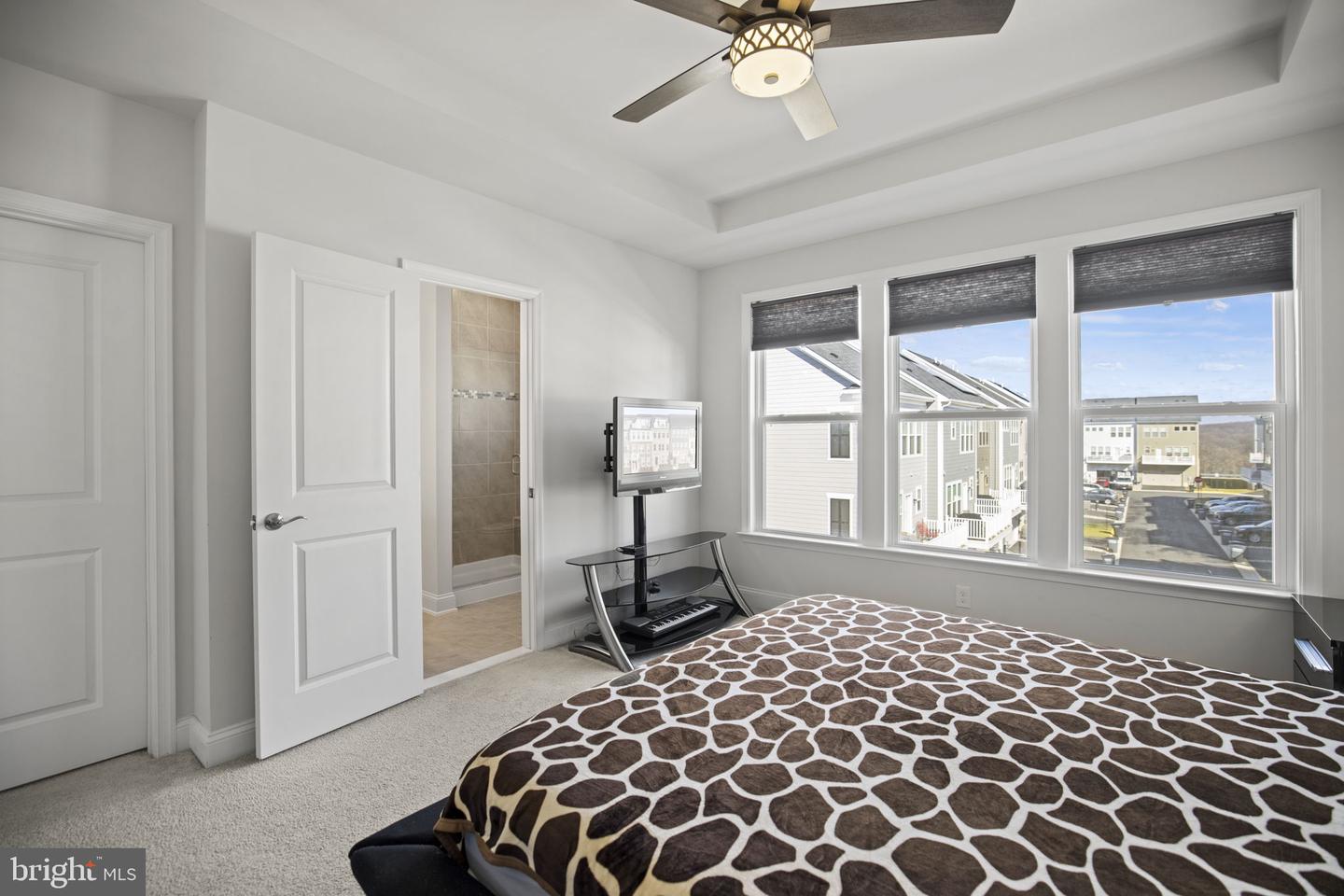 1950 Greenbriar Hall ROAD