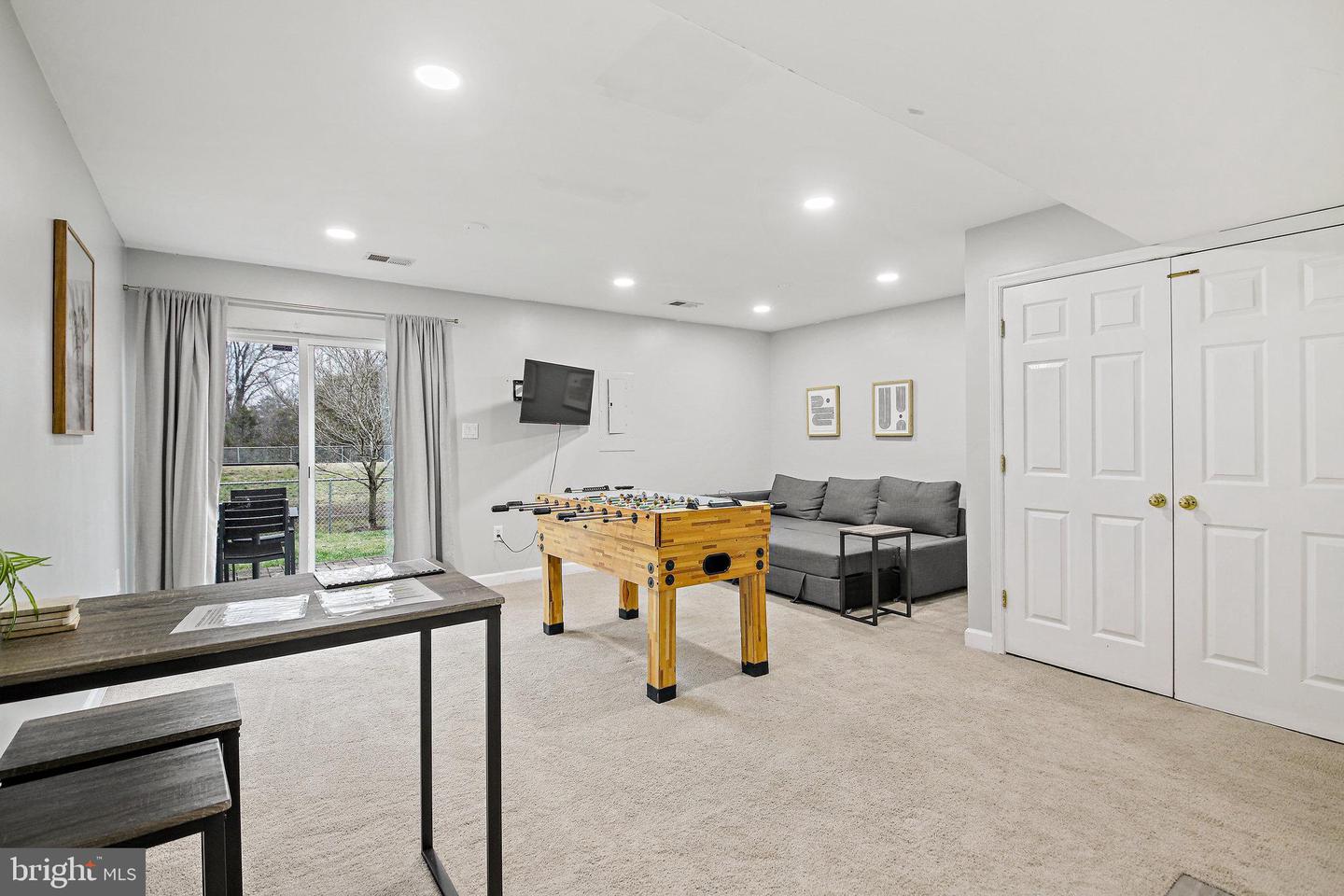 14216 Hunters Run WAY