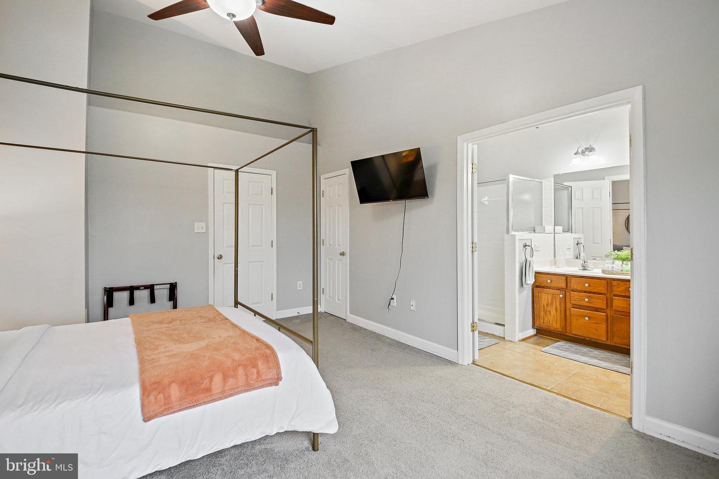 14216 Hunters Run WAY