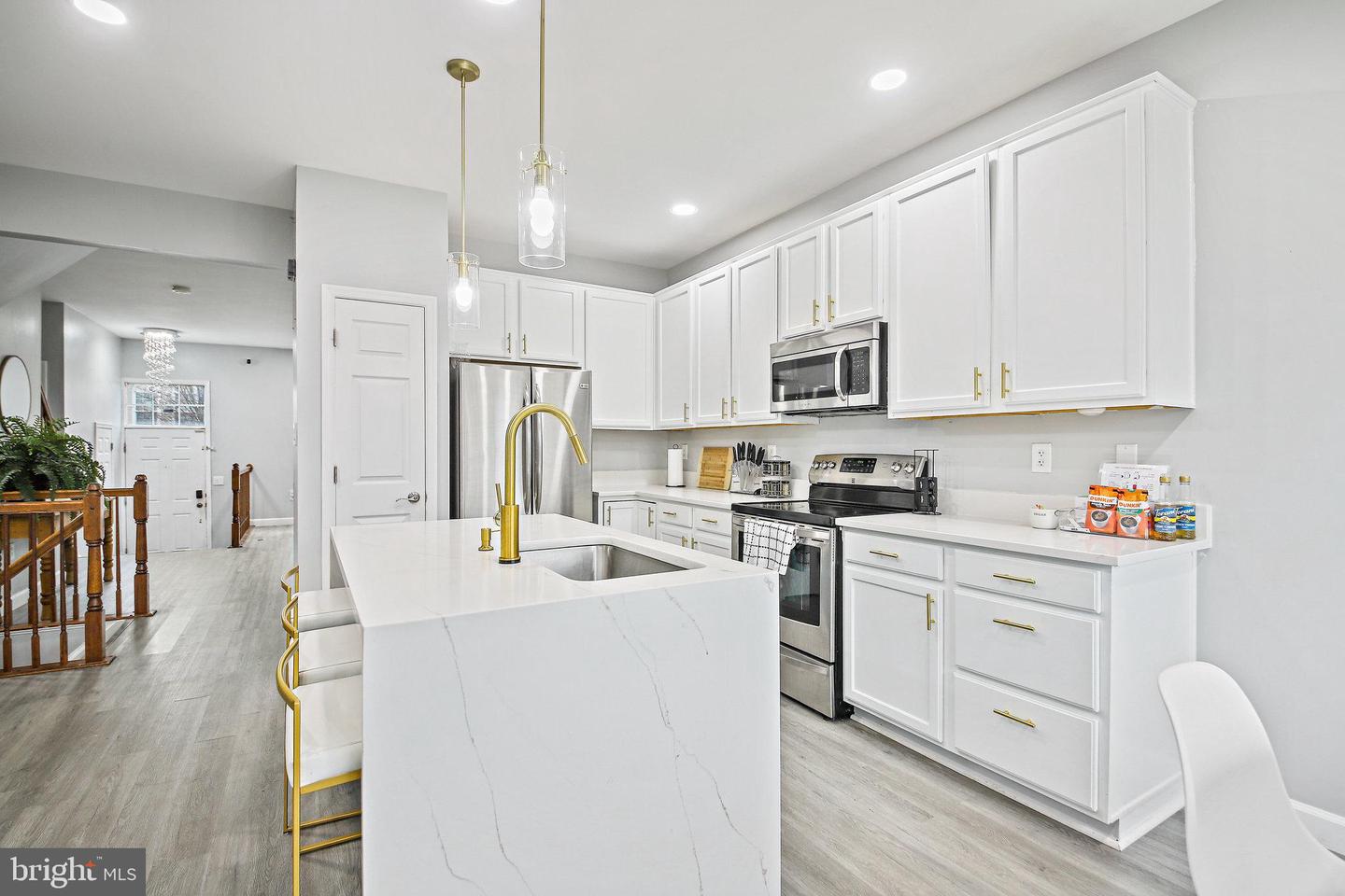 14216 Hunters Run WAY