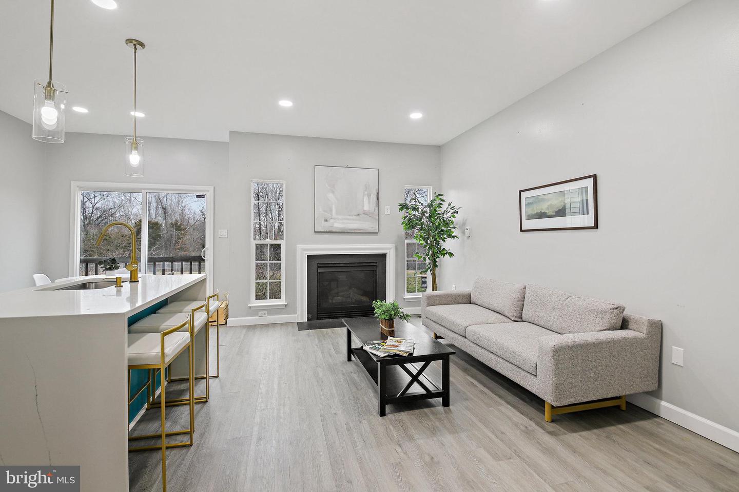 14216 Hunters Run WAY