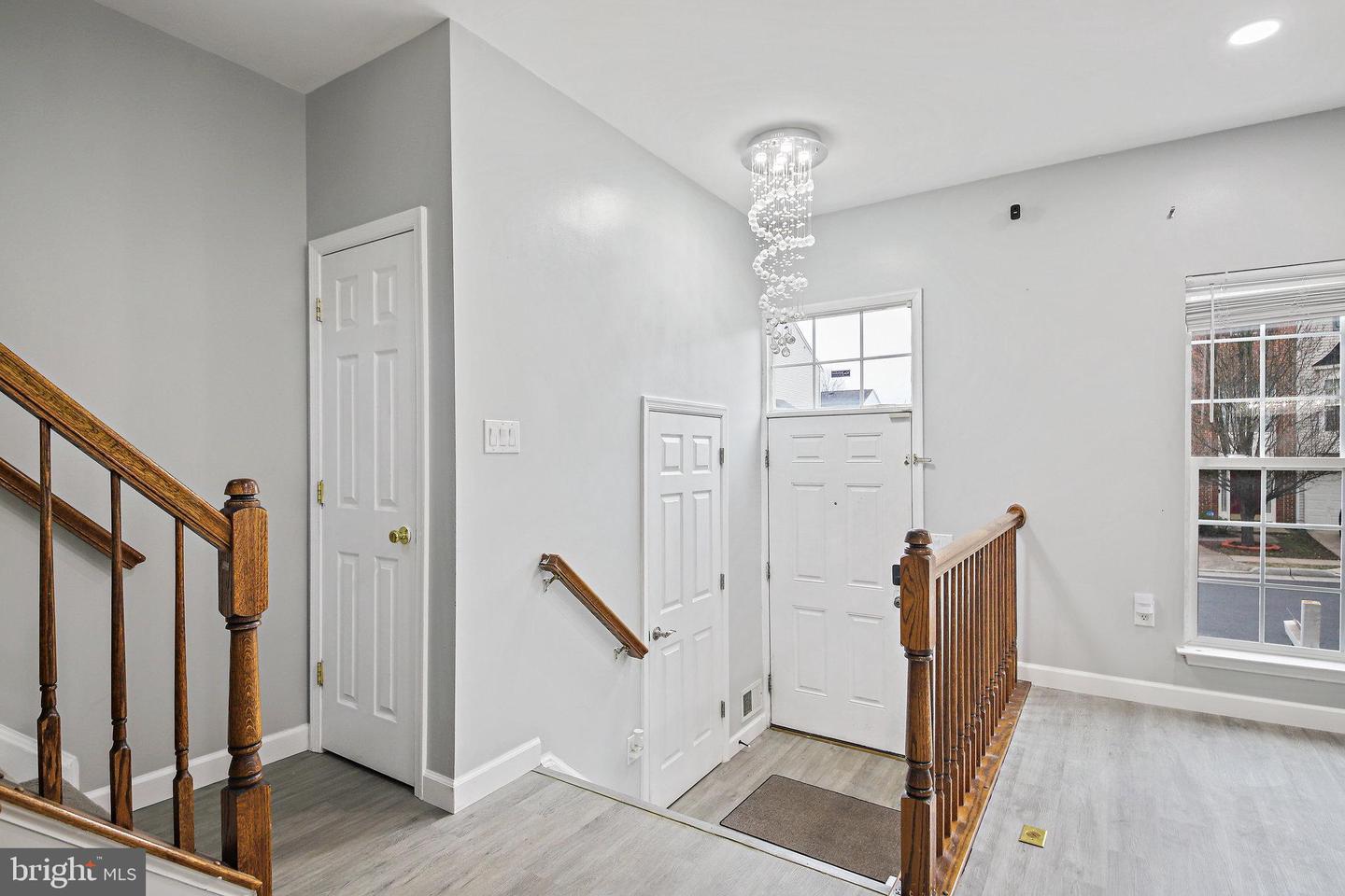 14216 Hunters Run WAY
