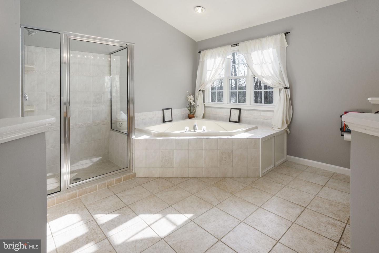 17912 Swans Creek LANE