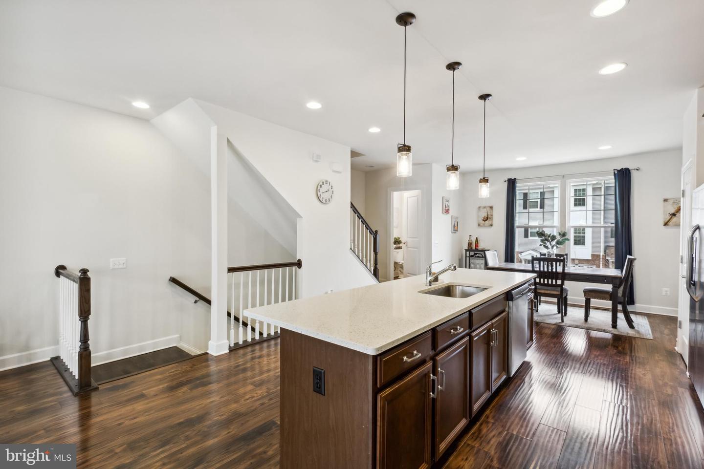 8481 Craggan LANE