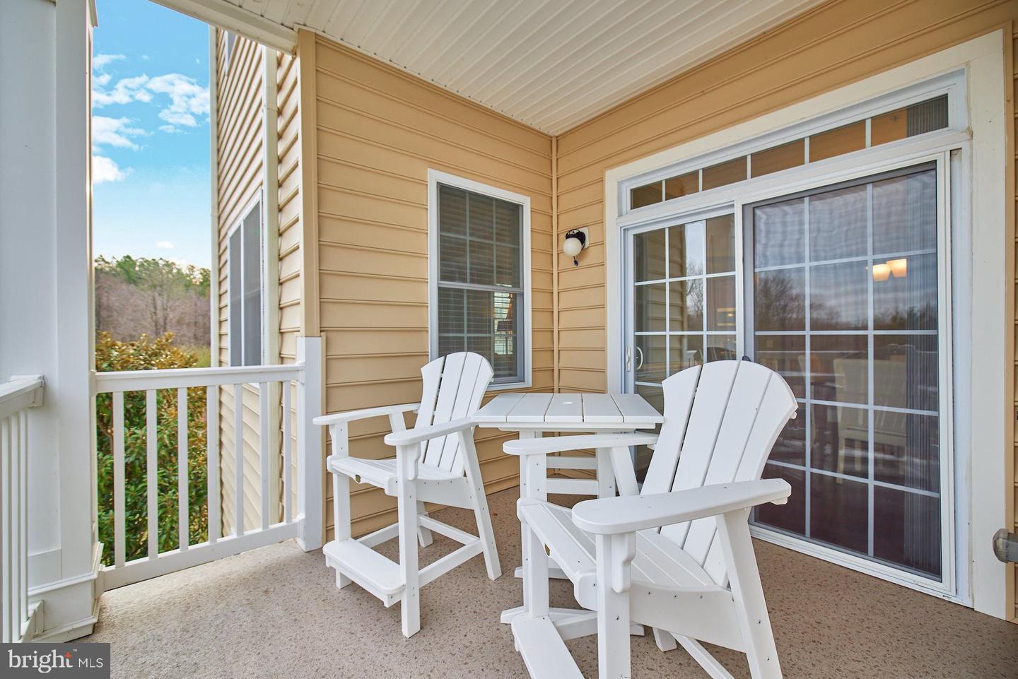 15211 Royal Crest DRIVE Unit: 204