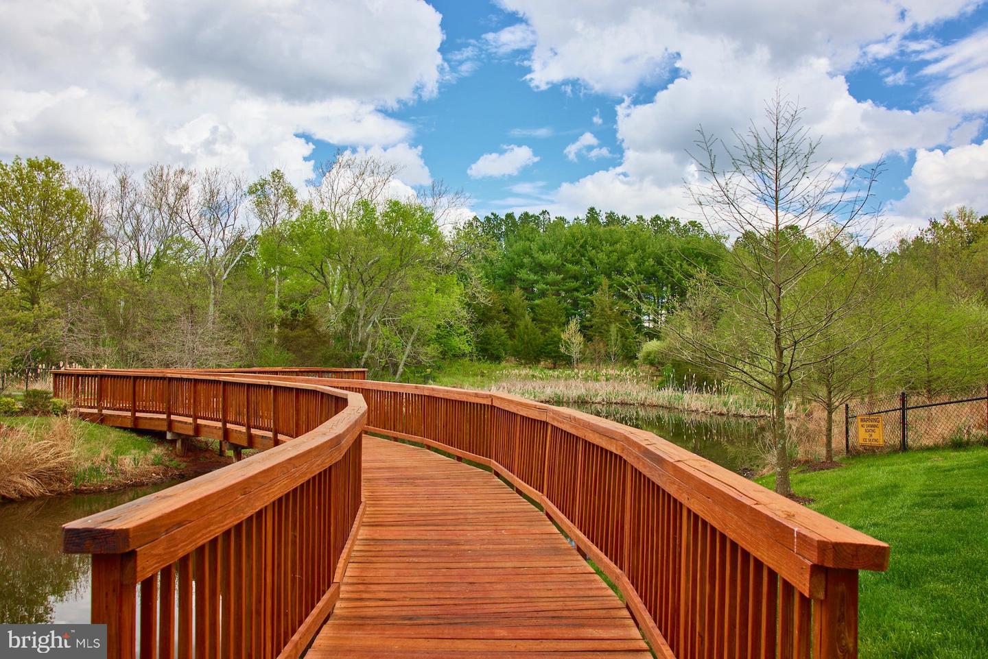 15211 Royal Crest DRIVE Unit: 204