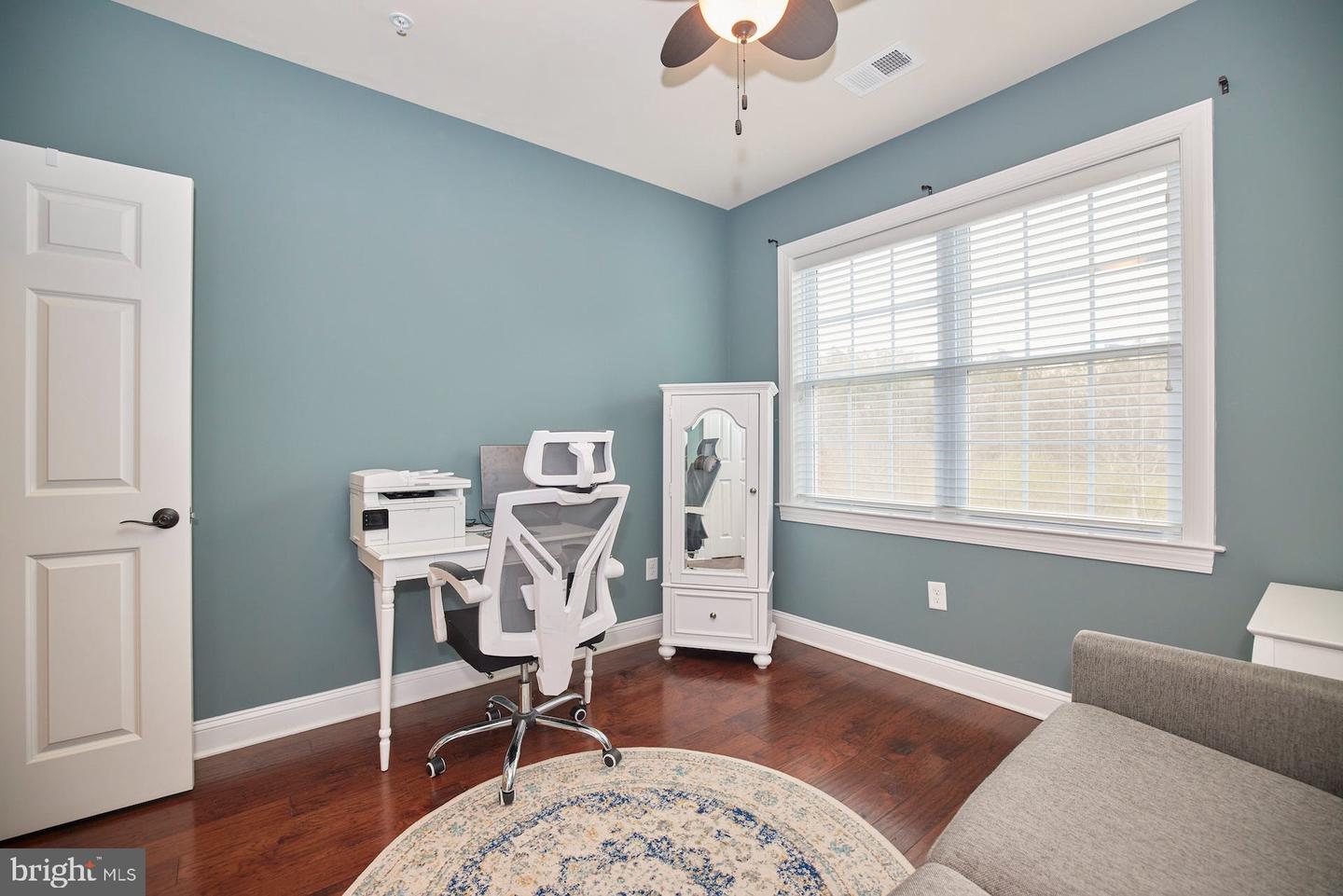 15211 Royal Crest DRIVE Unit: 204