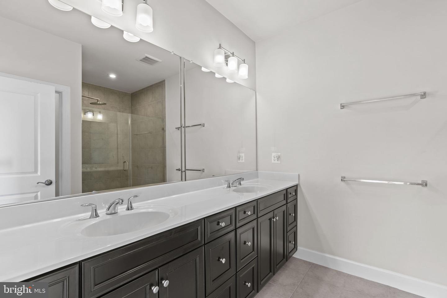 8735 Elsing Green DRIVE