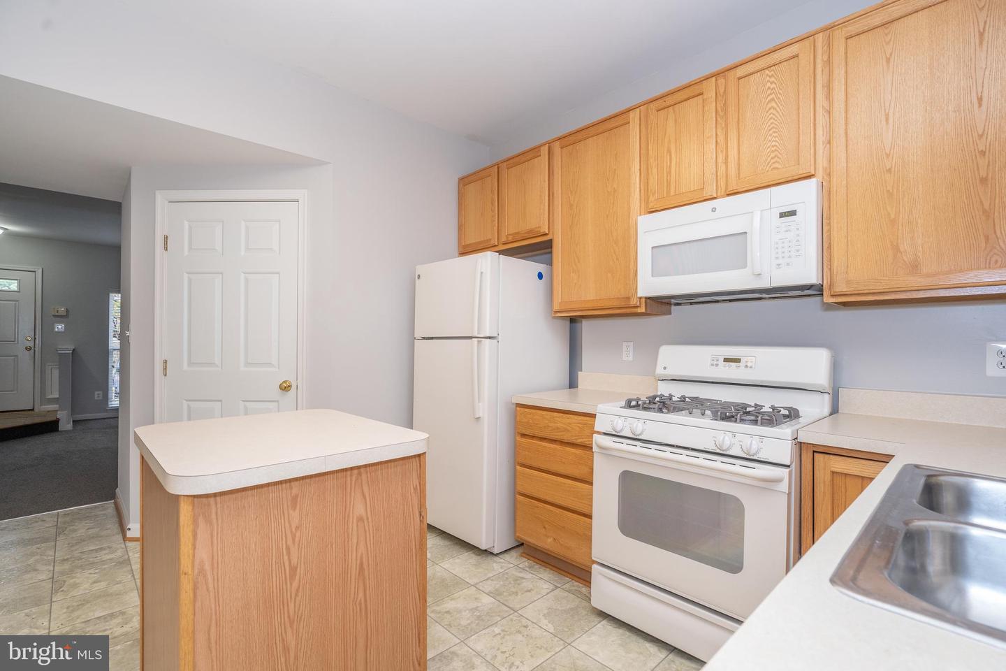 12806 Rannoch Forest CIRCLE