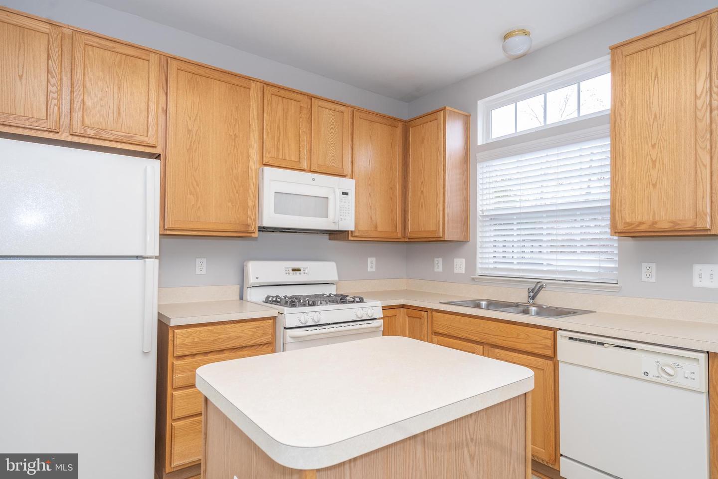 12806 Rannoch Forest CIRCLE