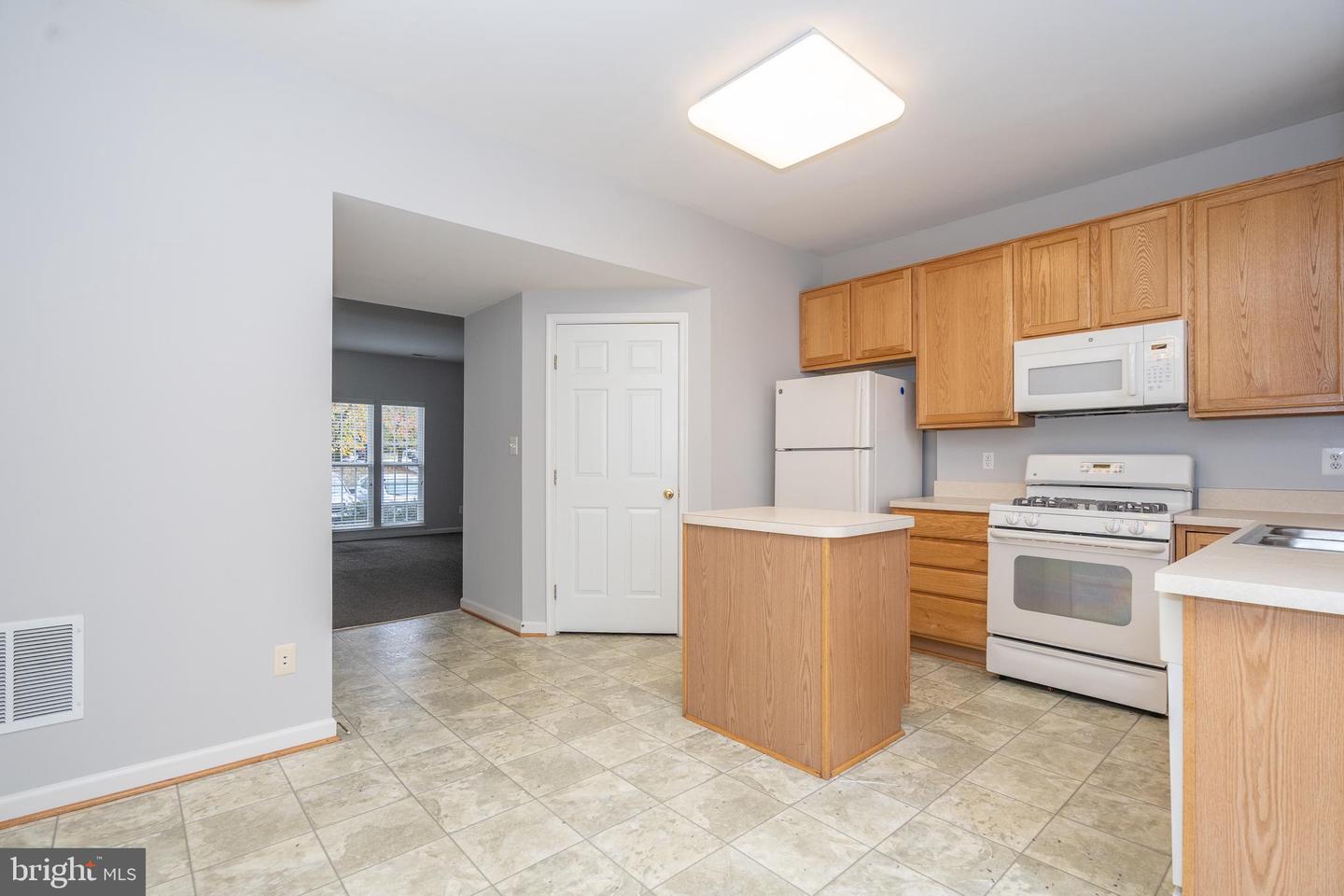 12806 Rannoch Forest CIRCLE
