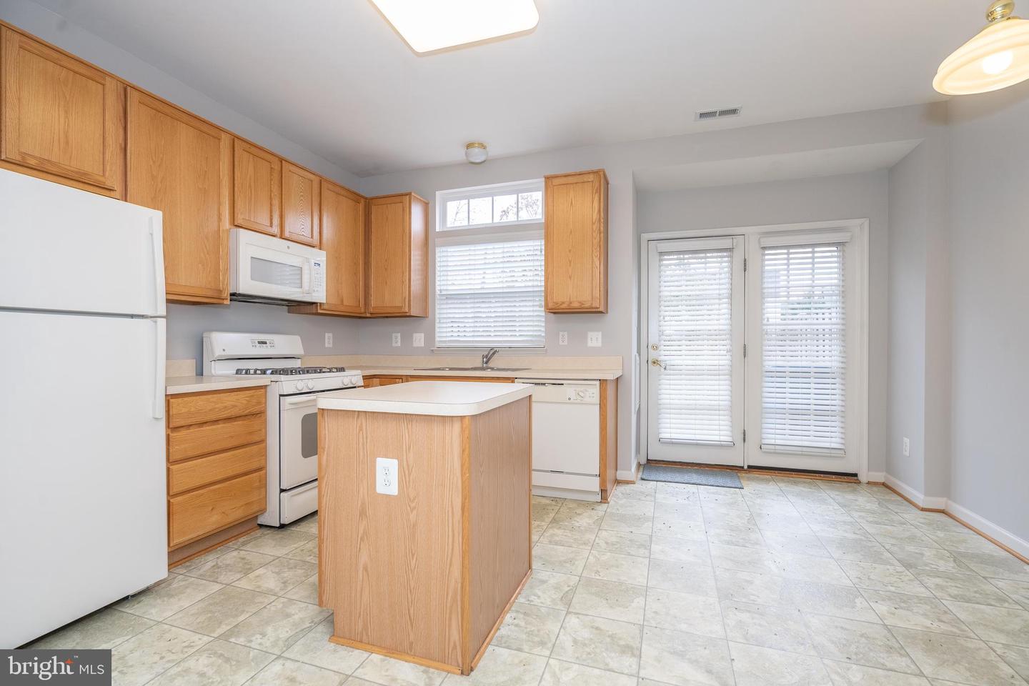 12806 Rannoch Forest CIRCLE
