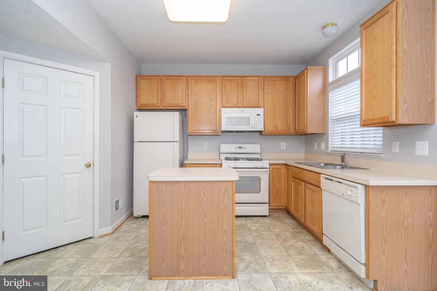 12806 Rannoch Forest CIRCLE