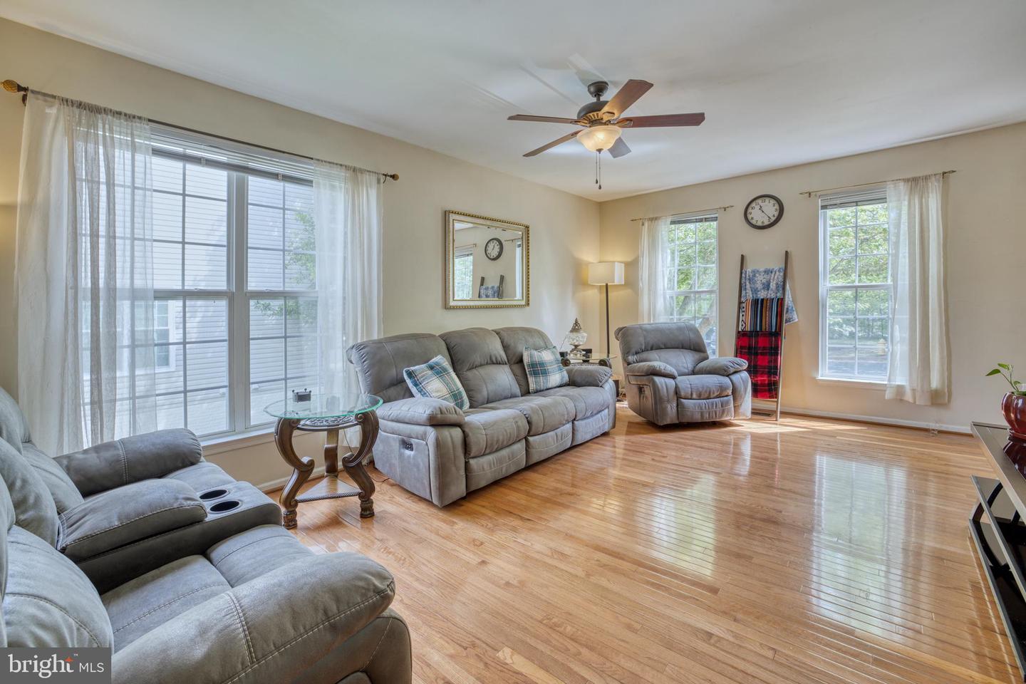 12058 Etta PLACE