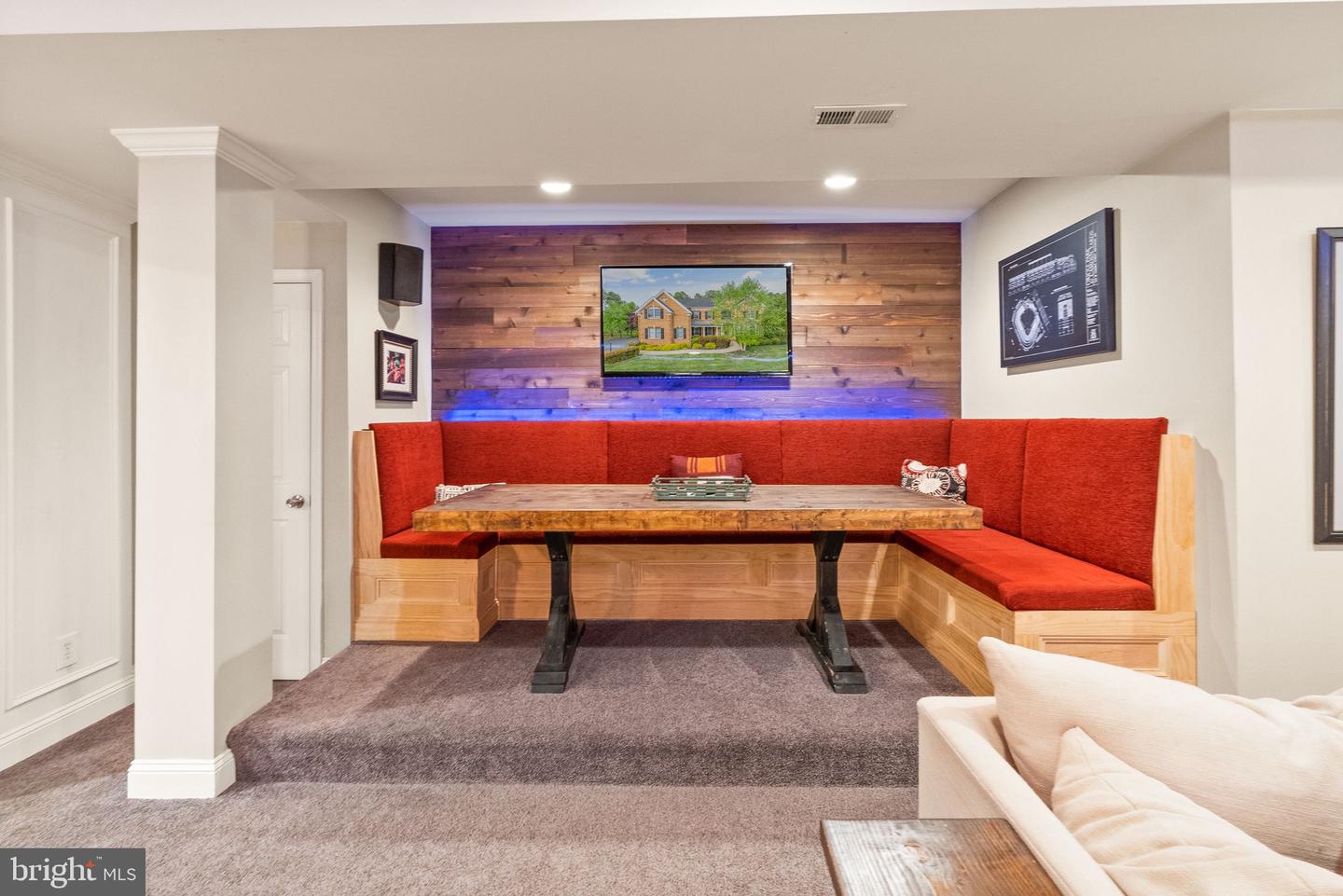 15042 Medinah COURT